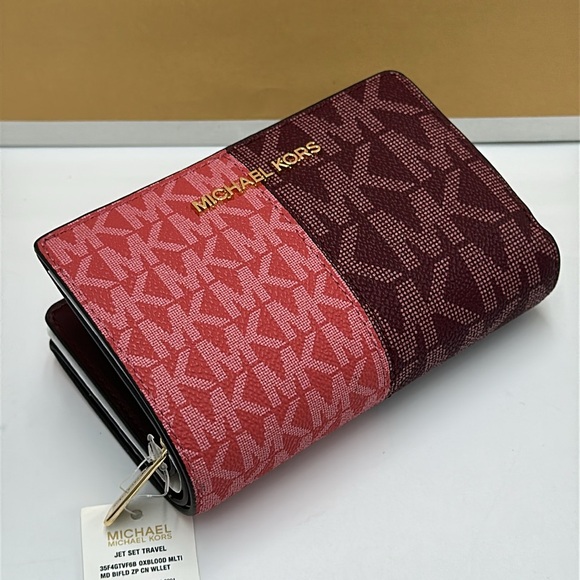 Michael Kors Jet Set Medium Two-Tone
Logo Wallet
Wallet OXBLOOD MULTI COLOR - Picture 13 of 13